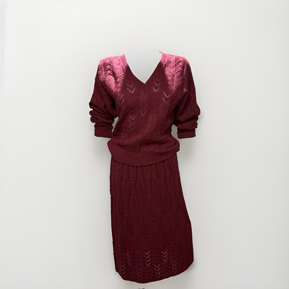 Vtg British Vogue 2 Piece Knit Sweater Skirt Burgundy Pointelle Small 70s Retro